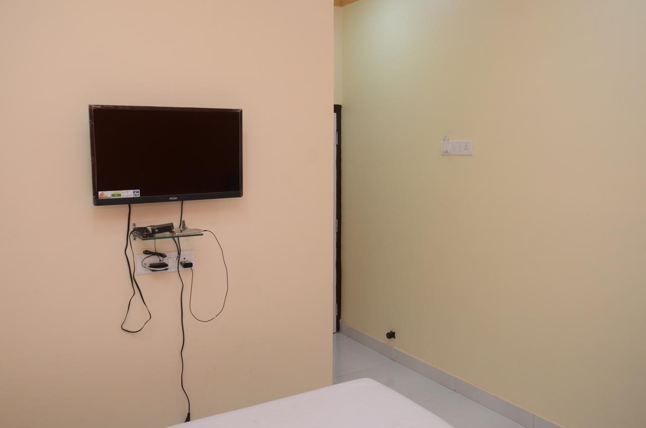 The United Hotel Mumbai Ngoại thất bức ảnh