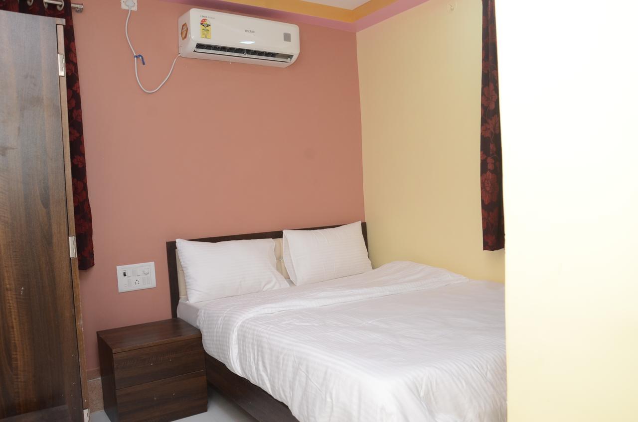 The United Hotel Mumbai Ngoại thất bức ảnh