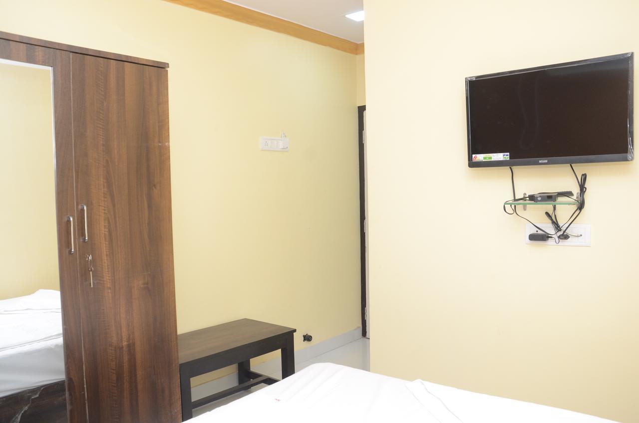 The United Hotel Mumbai Ngoại thất bức ảnh
